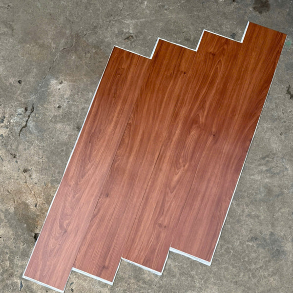 Sàn nhựa tự dính keo sẵn T013 bóc dán 1.8mm giá kho