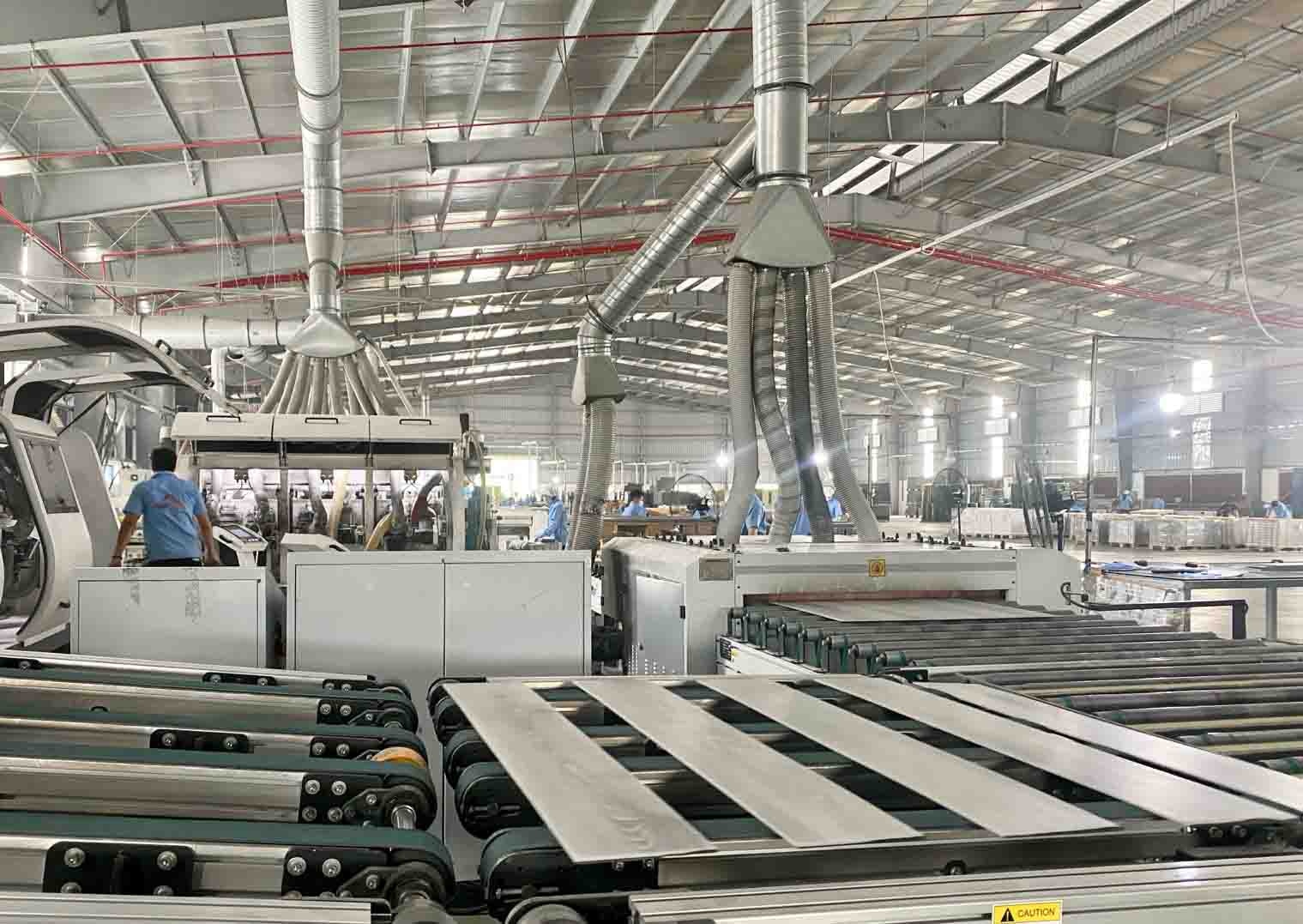 Thương hiệu và xuất xứ ảnh hưởng đến giá cả của sàn nhựa